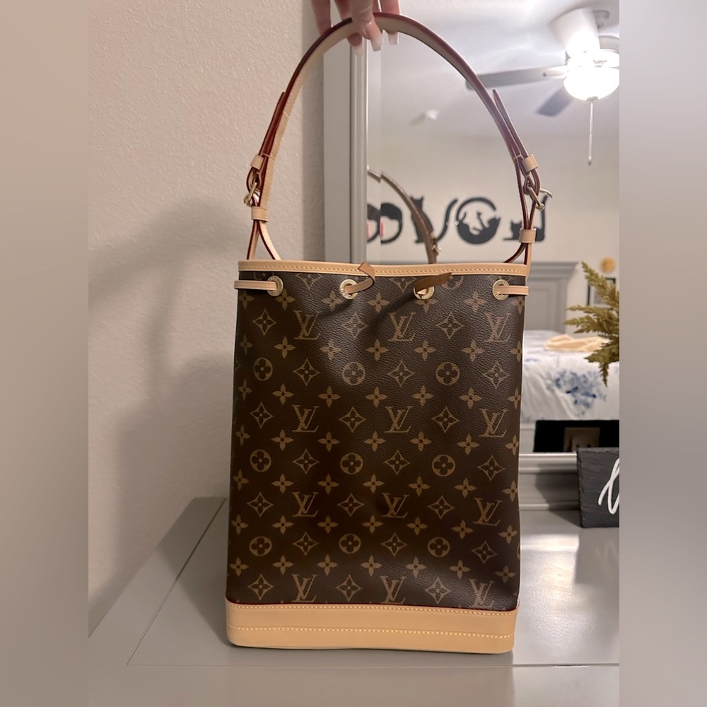 Brand New. Louis Vuitton Noè.